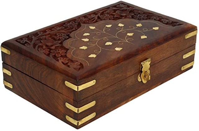 10 Best Anniversary Gifts for Her in the UK 2024 (Polaroid, Michael Kors and More) 3