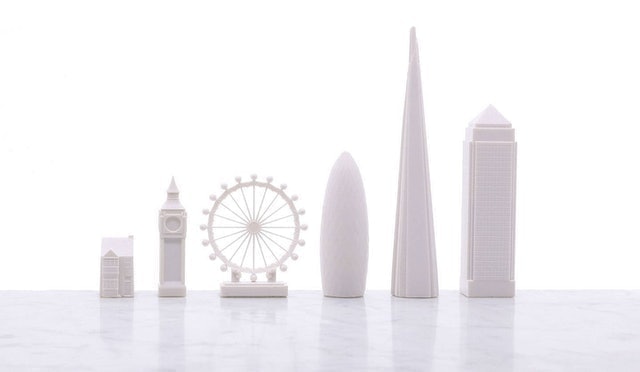 New York City Versus London Marble Board Chess Set 2