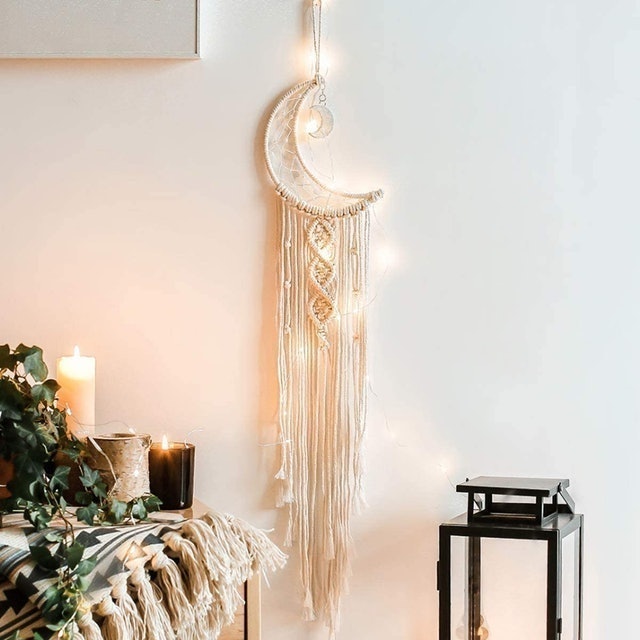 10 Best Wall Hangings for the Bedroom UK 2024 1