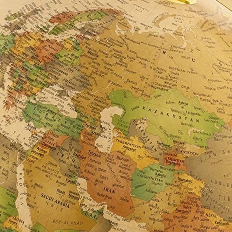 Cynthia Globe 3