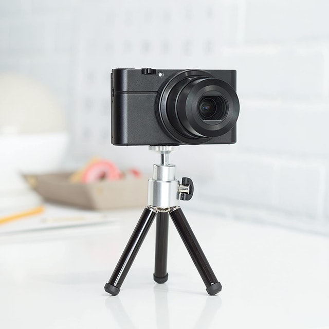 Lightweight Mini Tripod 3