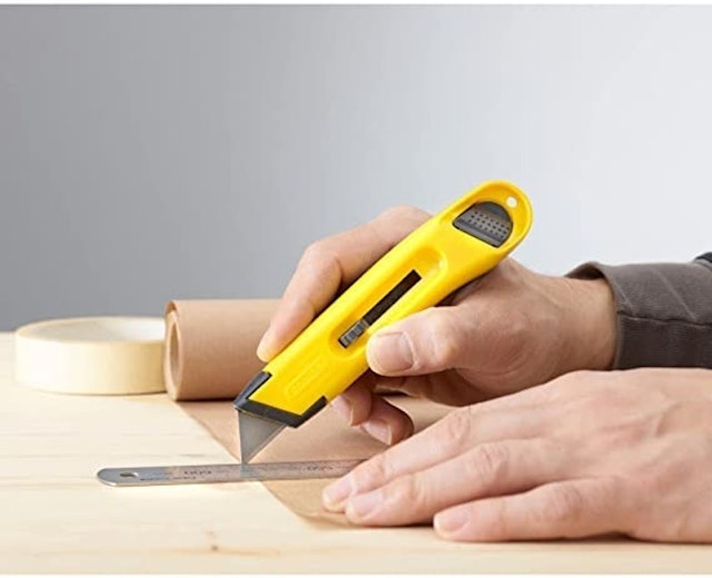 Lightweight Retractable Knife 3