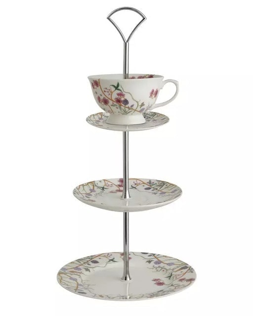 The Chateau Cake Stand 1
