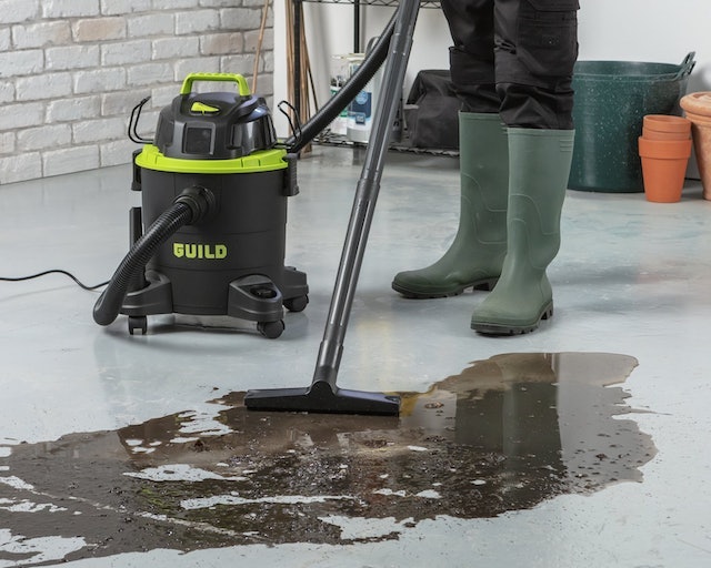 16 Litre Wet and Dry Vacuum Cleaner 4