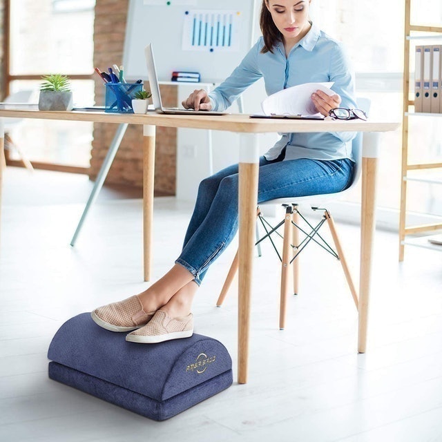 Adjustable Footrest Cushion 2