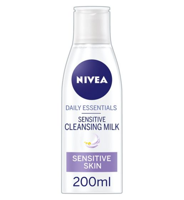 Sensitive Face Cleansing Milk 1