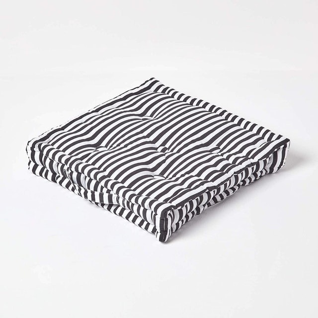 10 Best Outdoor Cushions UK 2024 | Izabela Peters, SINCERE and More 3