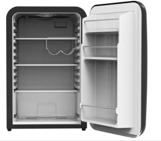 Under-Counter Larder 2