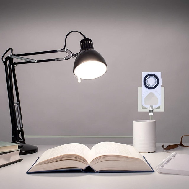 24-Hour Mechanical Plug In Timer 2