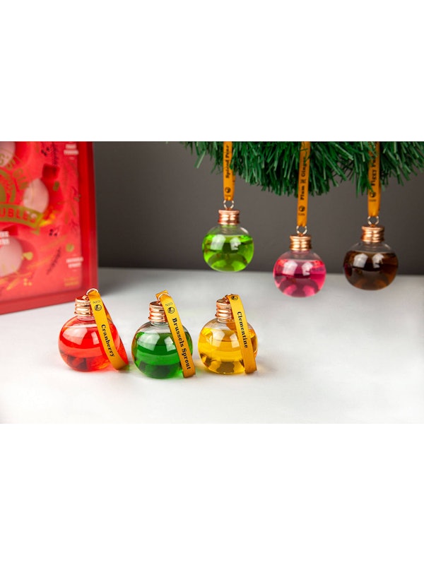 Gin Baubles 2