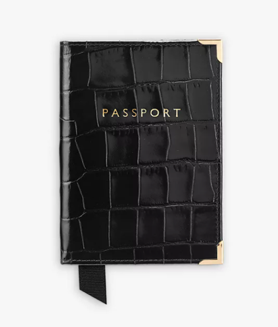 10 Best Passport Holders and Travel Wallets UK 2024 | Aspinal of London, Joules and More 1