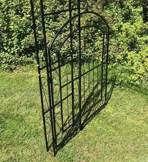 Windsor Garden Arch 4