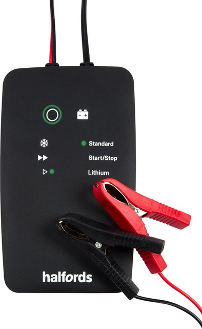 10 Best Portable Car Battery Chargers UK 2024 | Halfords, CTEK and More 4