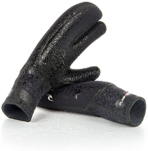 10 Best Wetsuit Gloves UK 2024 | Xcel, O'Neill and More 2