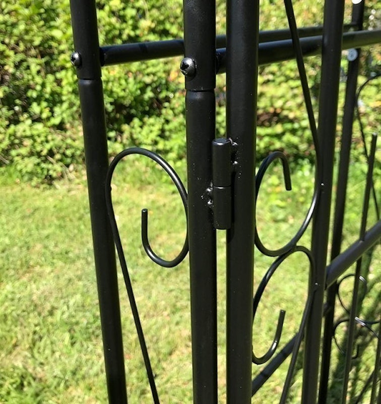 Windsor Garden Arch 3