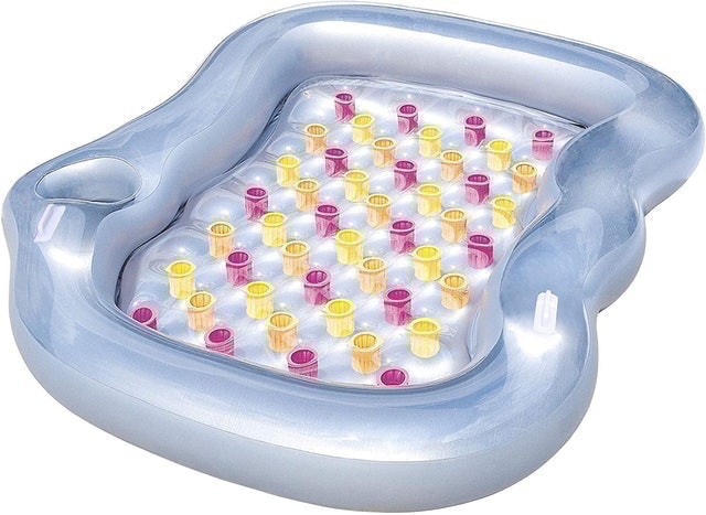 6 Best Inflatable Pool Floats UK 2024 | Sunnylife, Bestway and More 1