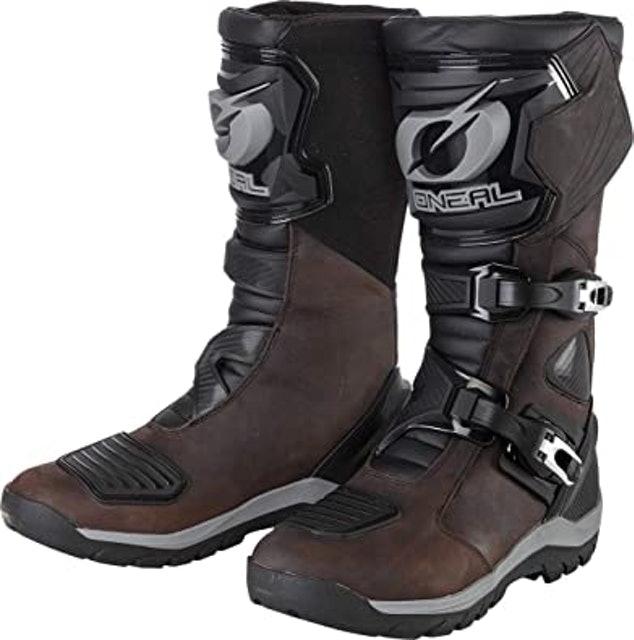 10 Best Motorcycle Boots UK 2024 | Alpinestars, Sidi and More 4