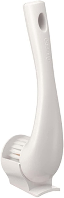 The Skincare Cleansing Massage Brush 1