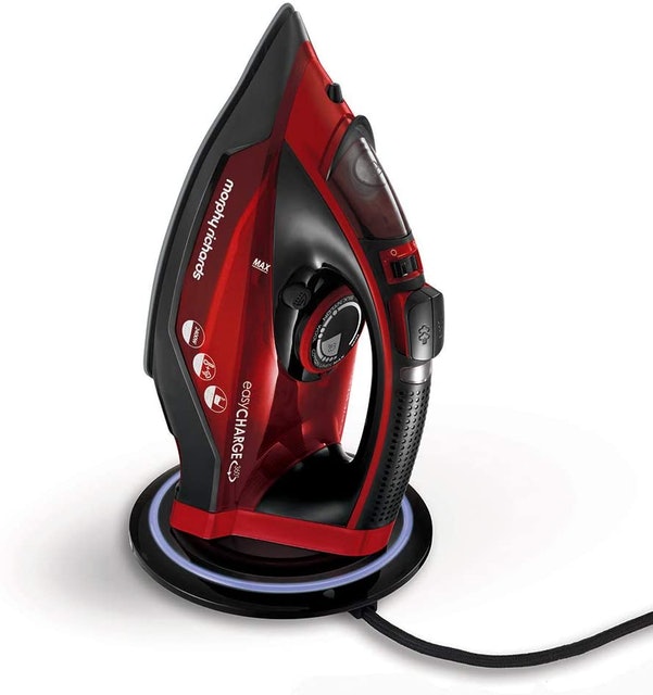 Cordless Steam Iron easyCHARGE 360 1