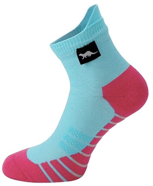 9 Best Waterproof Socks UK 2024 | SealSkinz, Dexshell, and More 4
