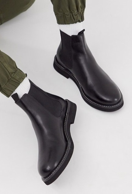 Chelsea Boots  2