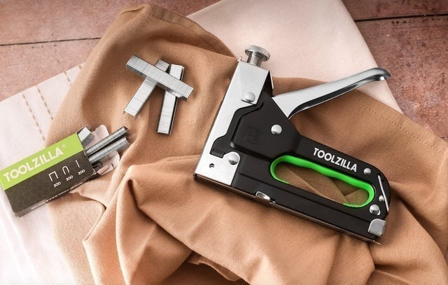 Heavy Duty Staple Gun 4