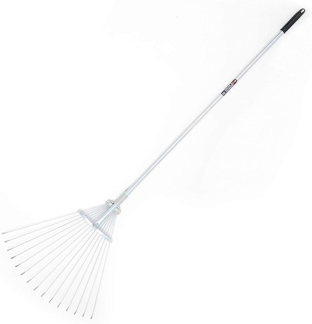 Adjustable Lawn Rake 2