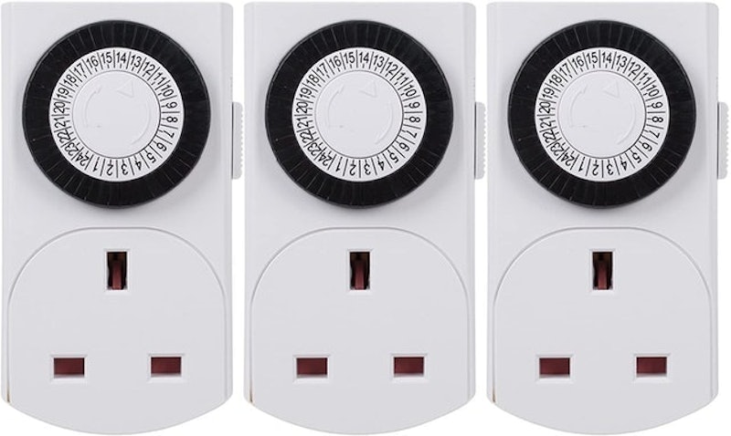 24-Hour Mechanical Plug In Timer 1