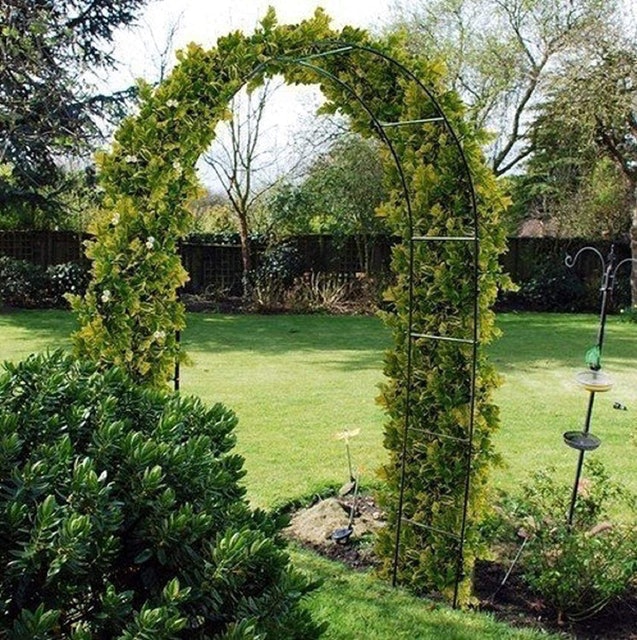 Black Metal Garden Arch 1