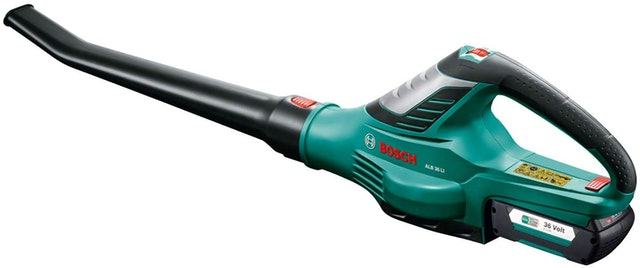 10 Best Cordless Leaf Blowers UK 2024 | VonHaus, Hyundai and More 1
