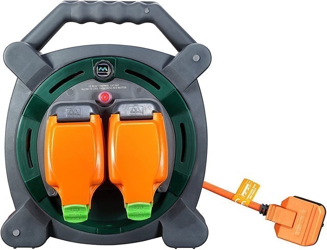 Outdoor Weatherproof Case Reel 2