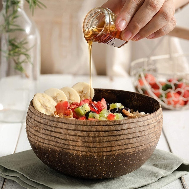 Set of 2 Coconut Bowls & Spoons  3