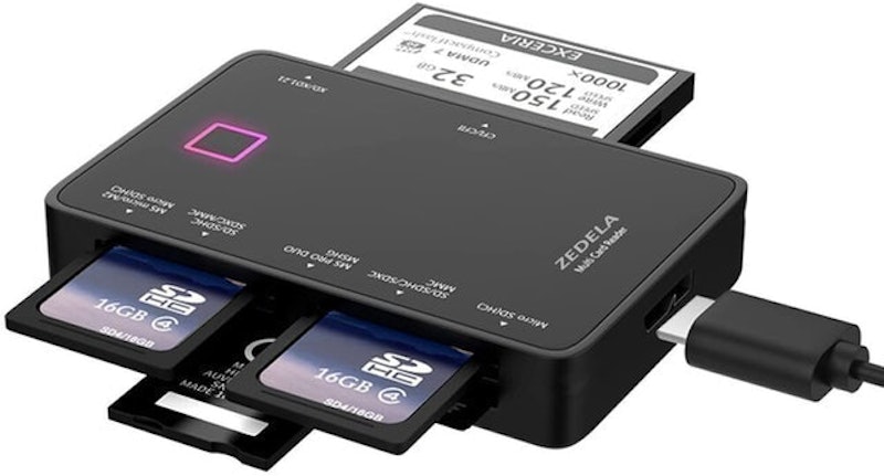 7-in-1 Multi Card Reader 1