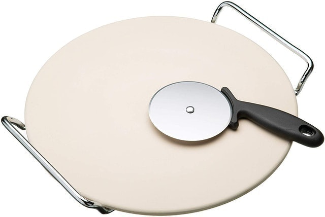 World of Flavours Pizza Stone 1