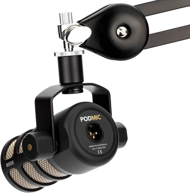 Dynamic Microphone with Integrated Swing Mount 4