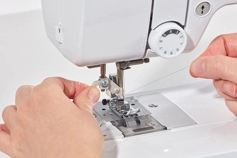40-Stitch Electronic Sewing Machine 3