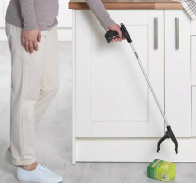 Handy Reacher Grab Stick 1