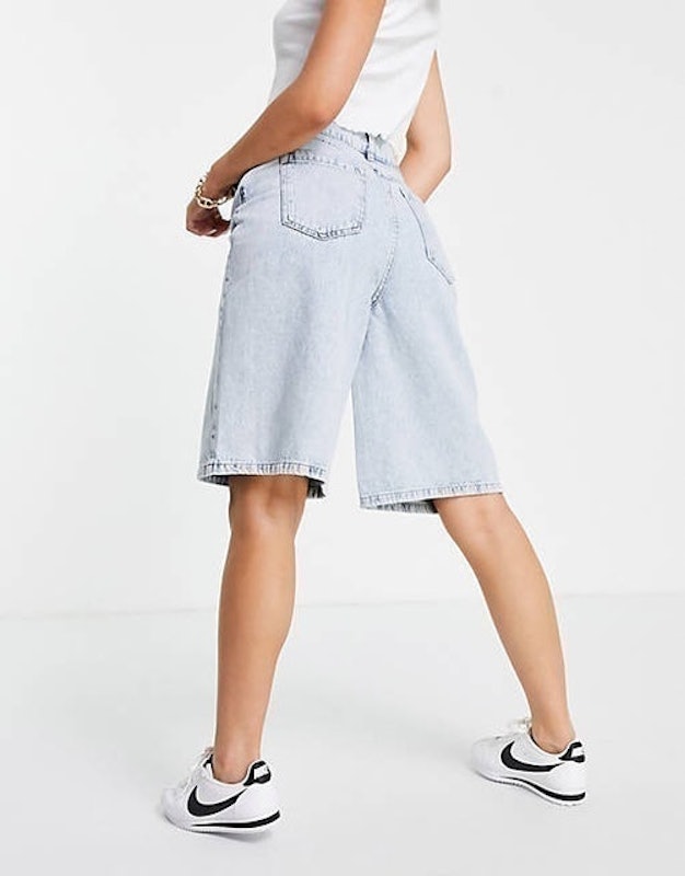 Bermuda Shorts in Acid Light Wash 3