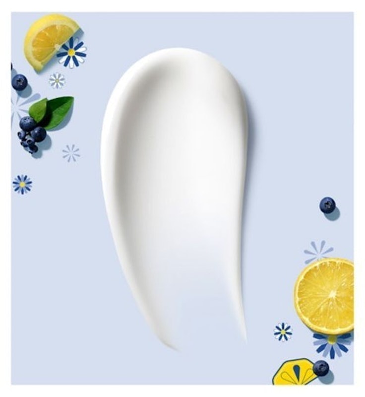 Sheer Transformation™ Perfecting Moisturizer 2