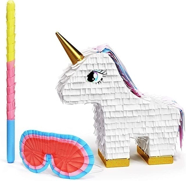 10 Best Piñatas UK | Unicorns Dinosaurs and More 1