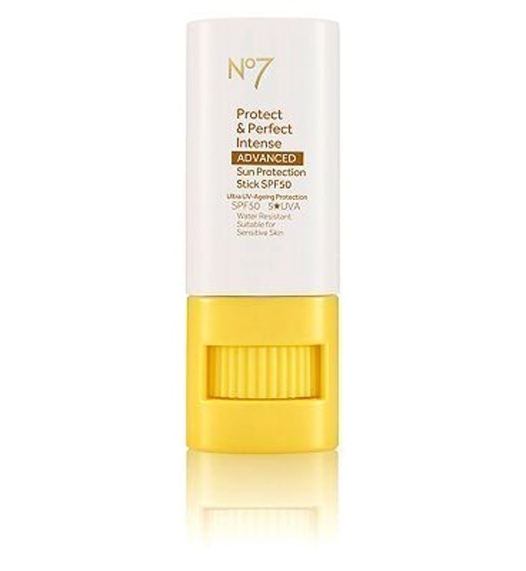 10 Best Sunscreen Sticks UK 2024 | Piz Buin, La-Roche Posay and More 3