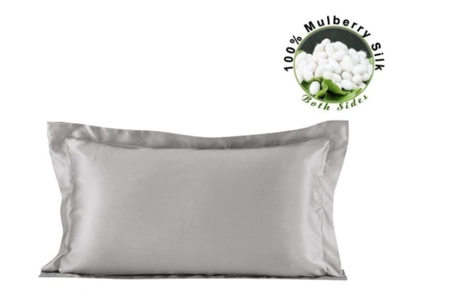 8 Best Silk Pillowcases UK 2024 | Interior Designer Reviewed 4