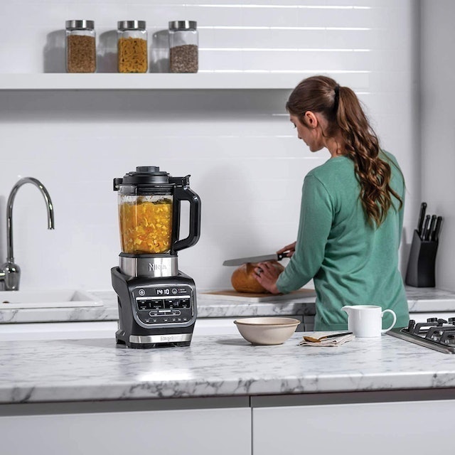 Blender and Soup Maker 4
