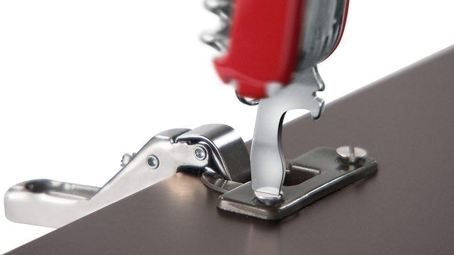 Hiker Swiss Army Pocket Knife 2