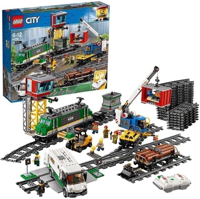 10 Best Train Sets UK 2024 | LEGO, Hornby, BRIO World, and More 1