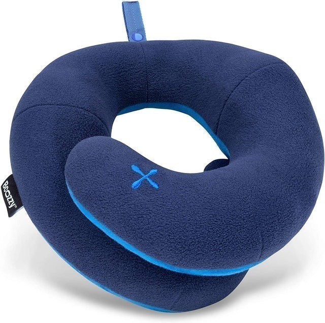 Chin supporting on sale travel neck pillow