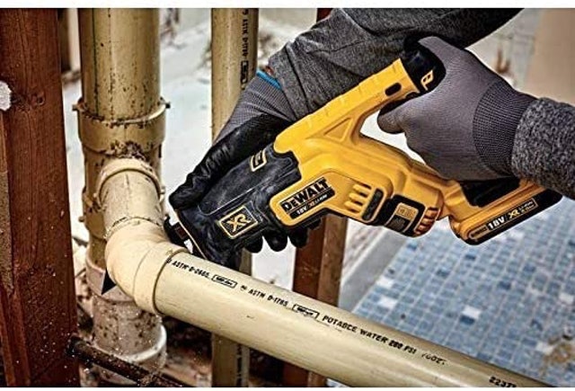 Brushless XR Compact Reciprocating Saw 3