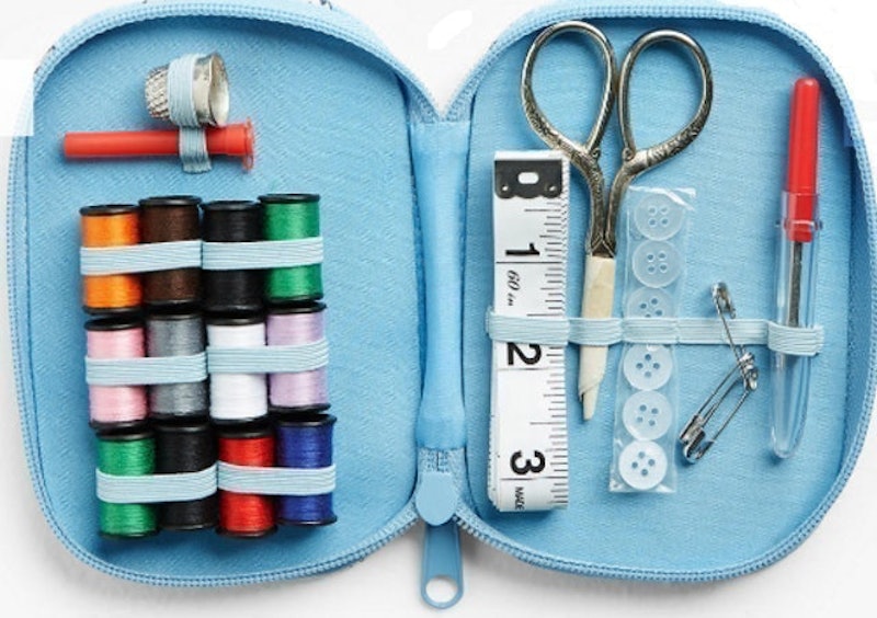 Sketchy Dog Print Zipped Sewing Kit 2
