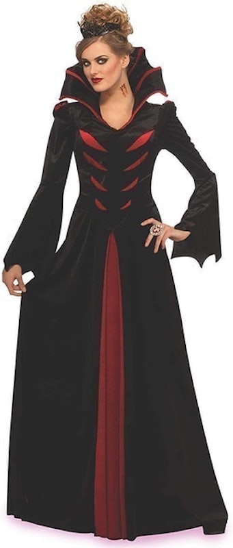 Queen of the Vampire Costume 1