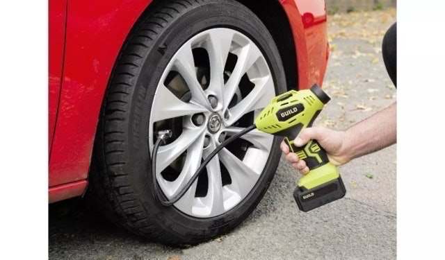 Cordless Tyre Inflator 4
